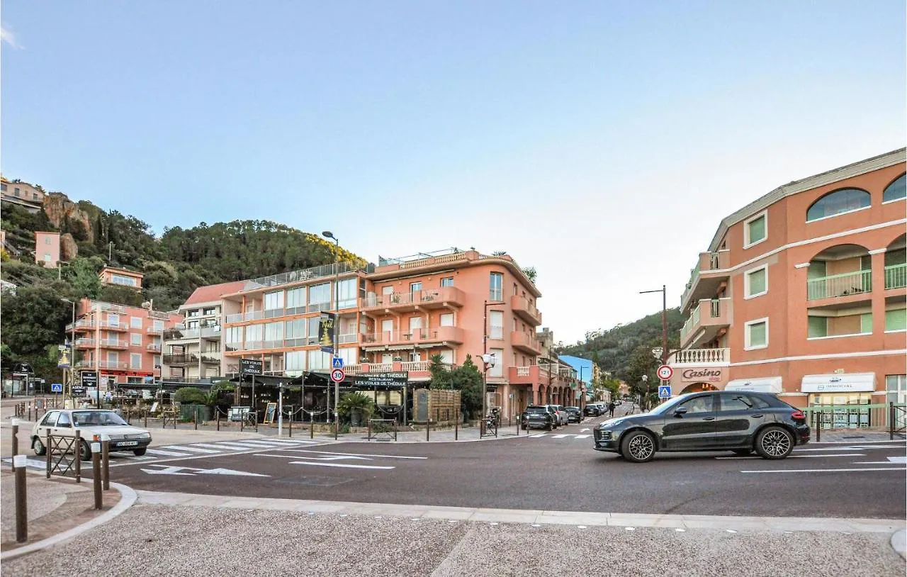 2 Bedroom Awesome Apartment In Théoule-sur-Mer 0*,  Fransa